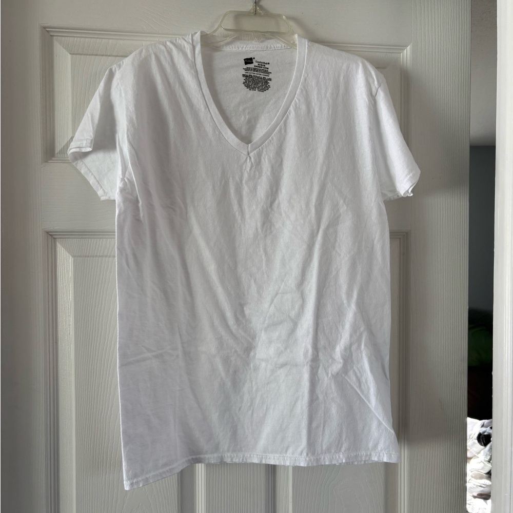 Hanes White V-Neck T-Shirt - Size Medium